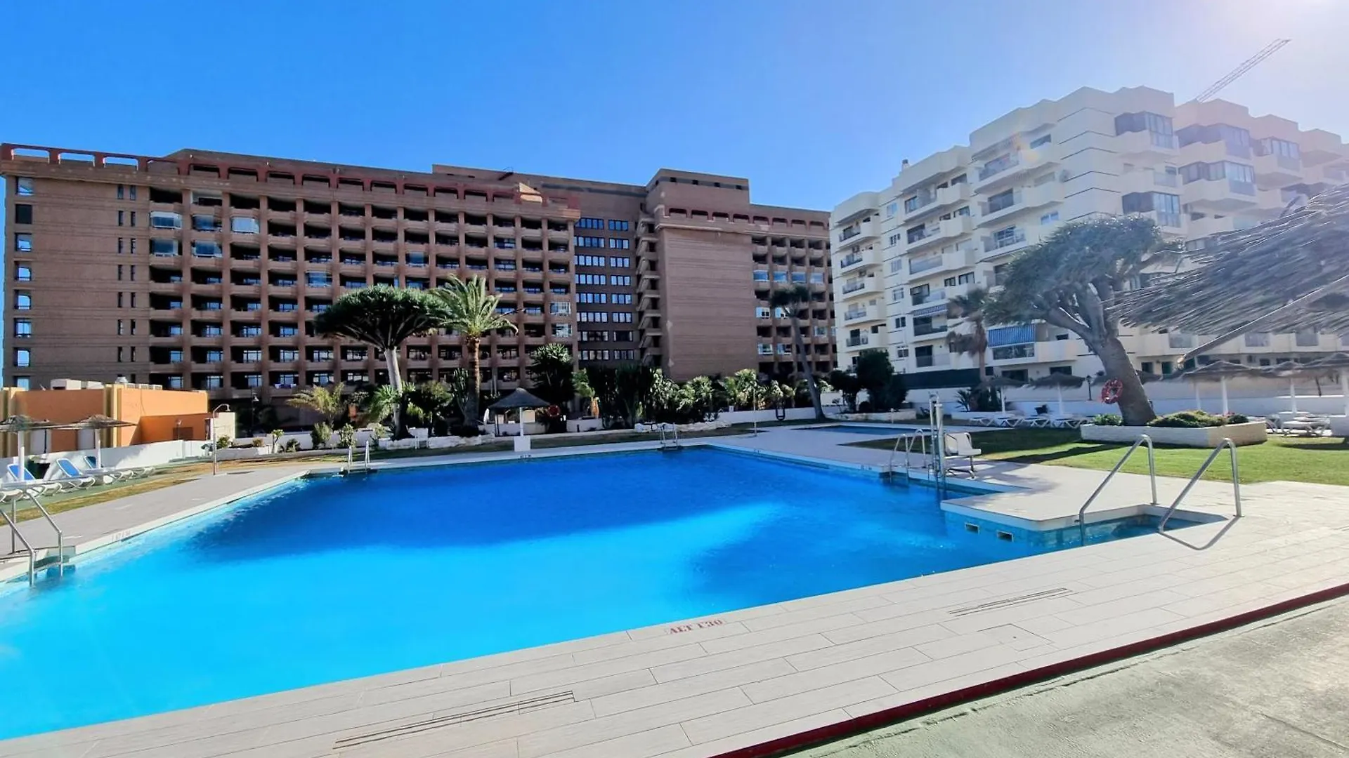 Pyr Beach And Pool Studio II فوينخيرولا 0*,  إسبانيا