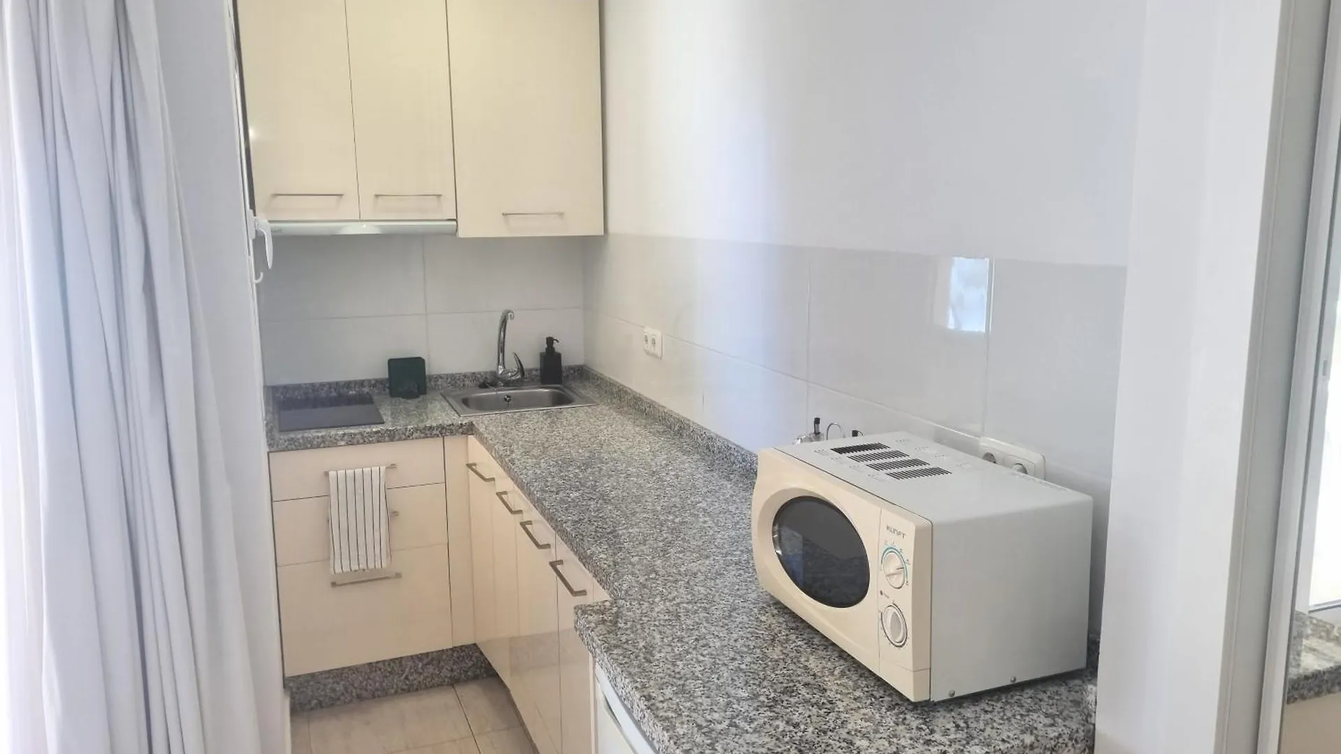 Pyr Beach And Pool Studio II Fuengirola Apartment