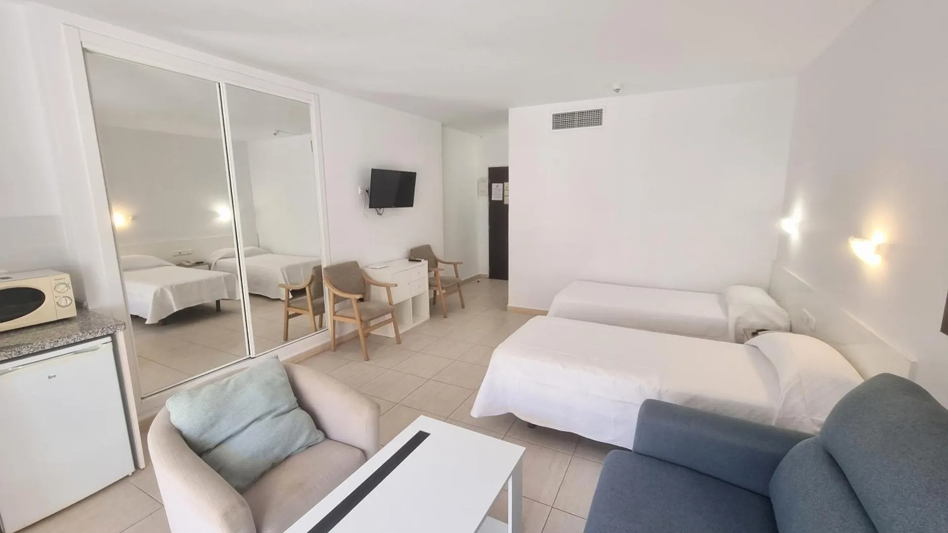 Pyr Beach And Pool Studio II Fuengirola